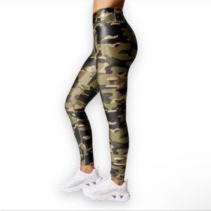 NWT Nike Women's Dri-FIT One Shiny Camo Leggings